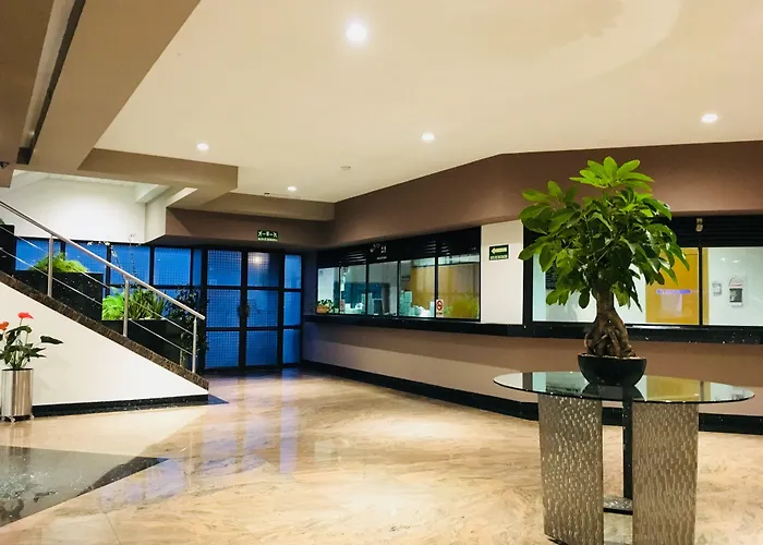 Harare 3*